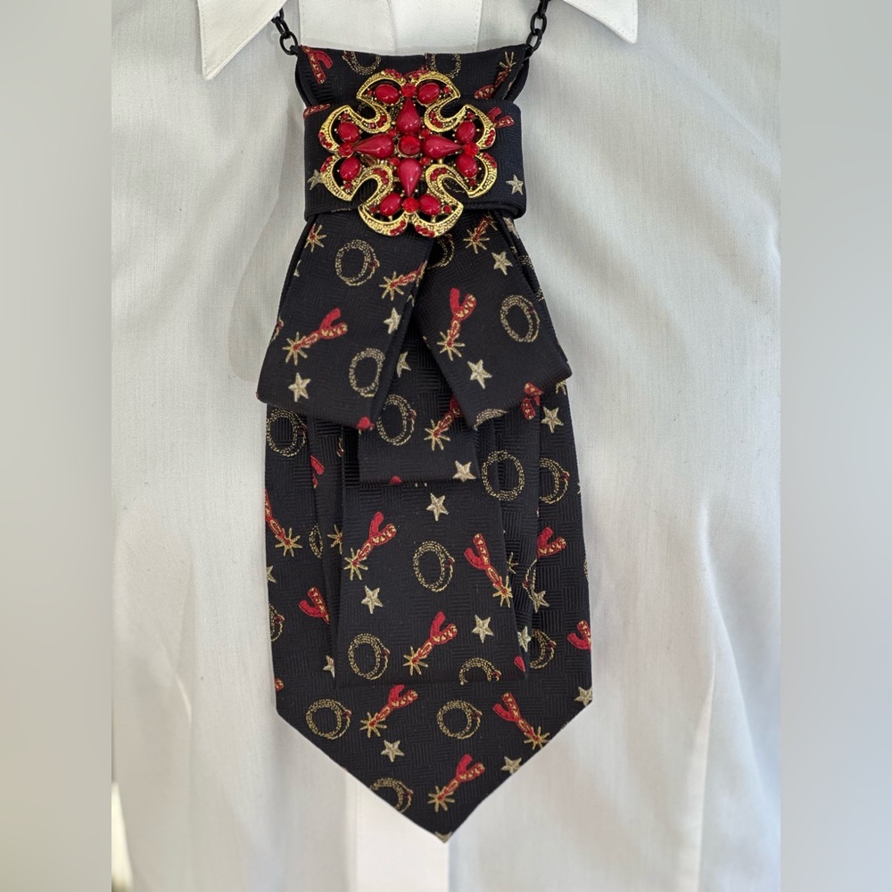 Circle S Western Necktie Necklace Brooch and Chain Rodeo Horse Equestrian - Picture 10 of 11